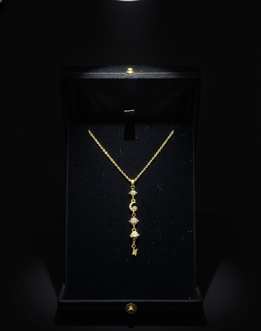 Halama Gökyüzü Kolye Çarpıcı Not ve Kutulu