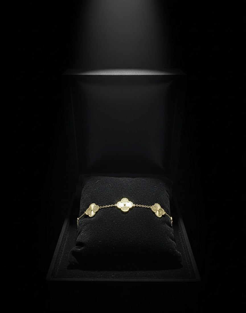 Kadınıma Yonca Model Bileklik Çarpıcı Not Ve Kutulu