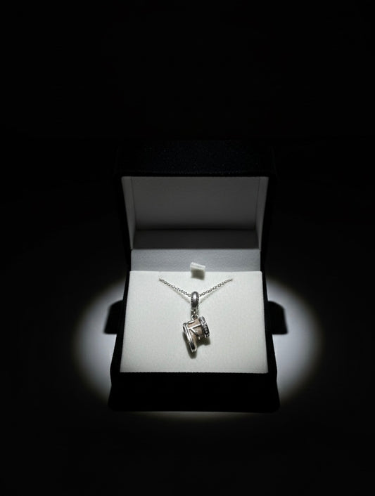 Ugg kolye çarpıcı not ve kutulu