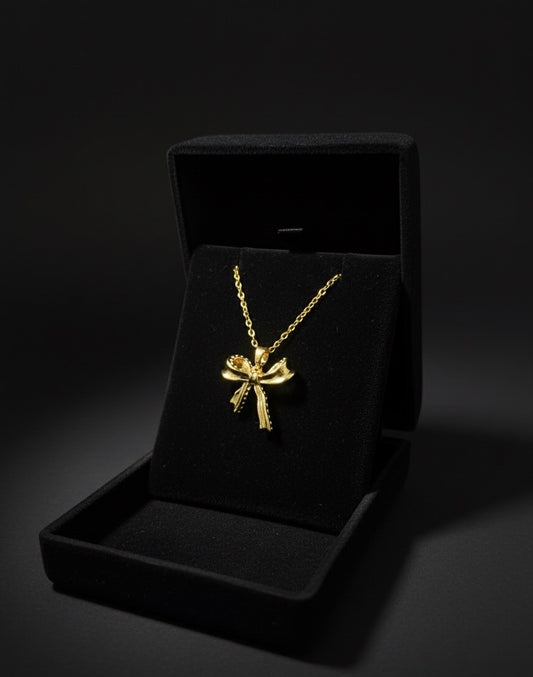 Dostuma Fiyonk Kolye Çarpıcı Not ve Kutulu